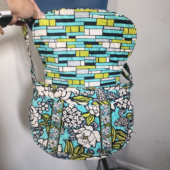 Vera Bradley Island Bloom Crossbody Bag and Accordian Wallet - Picture 4 of 12
